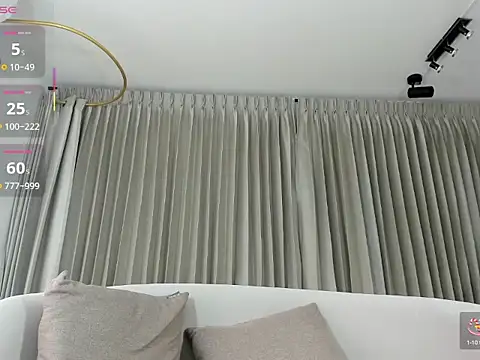 Snapshot of sabrinacherry chatting on 4, 10, 2025 sabrinacherry online show from 4, 10, 2025