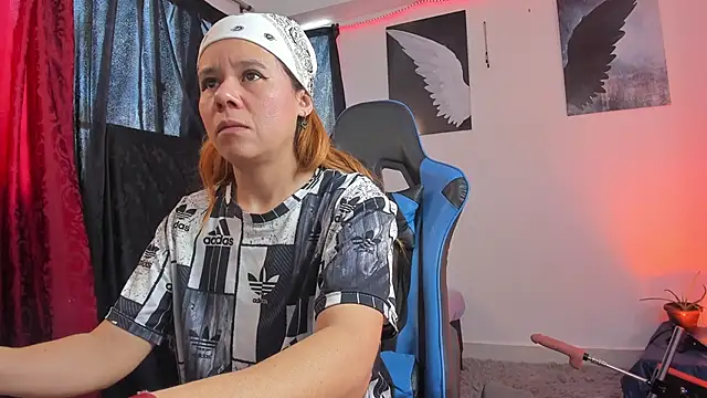 agatha walter  online show from 5, 10, 2025