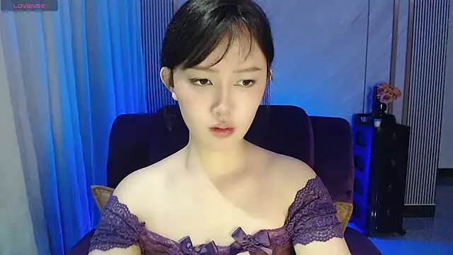 Snapshot of Eoov chatting on 24, 9, 2025 Eoov online show from 24, 9, 2025