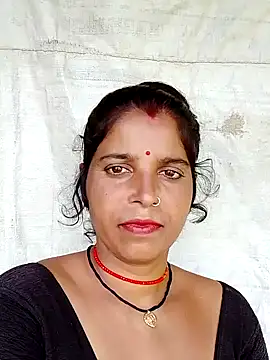Snapshot of Manvi_tyagi chatting on 15, 9, 2025 Manvi tyagi online show from 15, 9, 2025