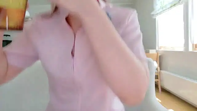 Snapshot of SUZU_1201 chatting on 14, 6, 2026 SUZU 1201 online show from 14, 6, 2026
