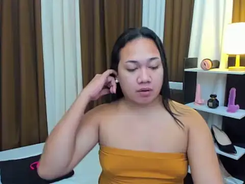 Snapshot of TsUncutKaren chatting on 22, 10, 2025 TsUncutKaren online show from 22, 10, 2025