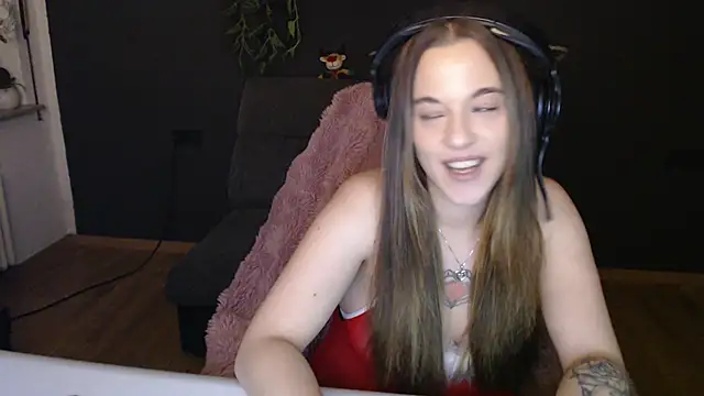 Luna Lynn online show from 29, 11, 2025