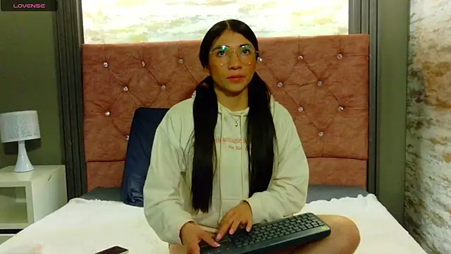 Snapshot of Aurora_jones11 chatting on 9, 9, 2025 Aurora jones11 online show from 9, 9, 2025