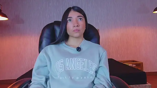 Snapshot of Aurora_jones11 chatting on 11, 11, 2025 Aurora jones11 online show from 11, 11, 2025