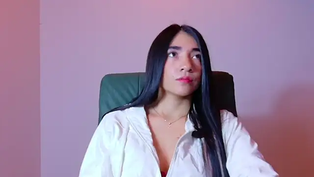 Snapshot of Aurora_jones11 chatting on 17, 11, 2025 Aurora jones11 online show from 17, 11, 2025