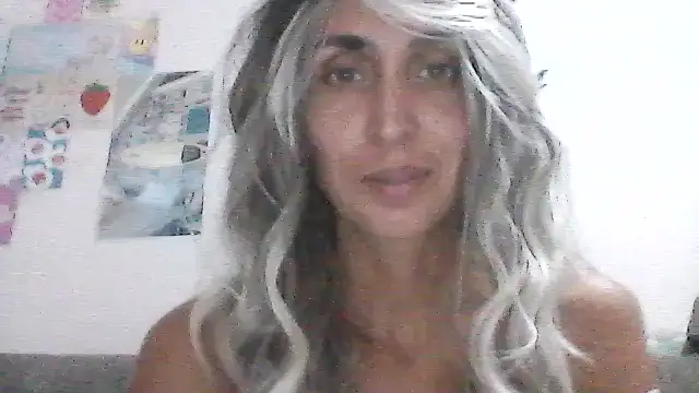 Snapshot of Nuvika chatting on 18, 11, 2025 Nuvika online show from 18, 11, 2025