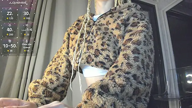 Ella Vee online show from 21, 10, 2025