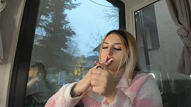 Ella Vee online show from 6, 1, 2026