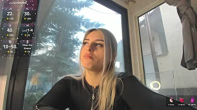 Ella Vee online show from 5, 3, 2026