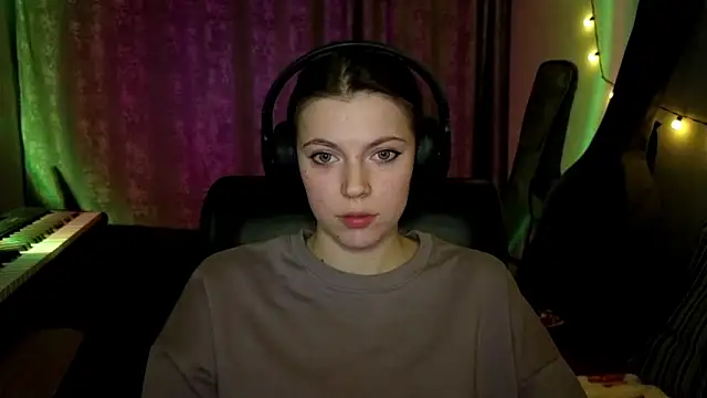 CutieAnny online show from 18, 3, 2026