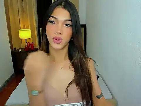 Snapshot of CassieSommereux chatting on 21, 5, 2026 CassieSommereux online show from 21, 5, 2026