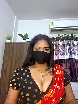 Snapshot of V-Hot-Sweti chatting on 4, 10, 2025 V-Hot-Sweti online show from 4, 10, 2025