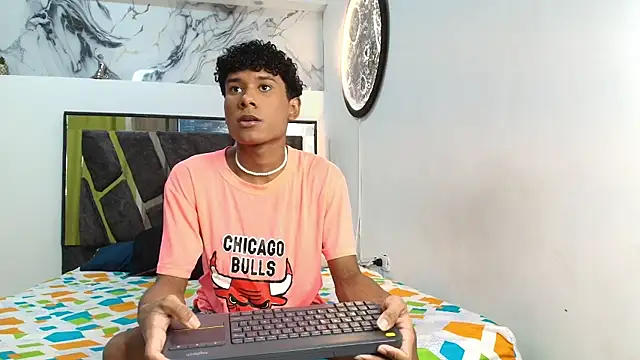 LONDON BOYS1 online show from 20, 11, 2025