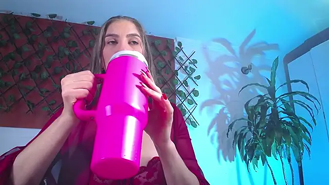 Dafne castro  online show from 16, 2, 2026