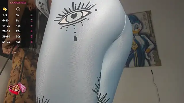 Snapshot of Aprill18_ chatting on 14, 10, 2025 Aprill18 online show from 14, 10, 2025