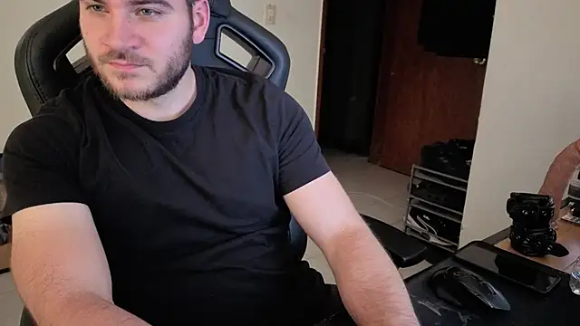 Snapshot of Paul00474 chatting on 23, 9, 2025 Paul00474 online show from 23, 9, 2025