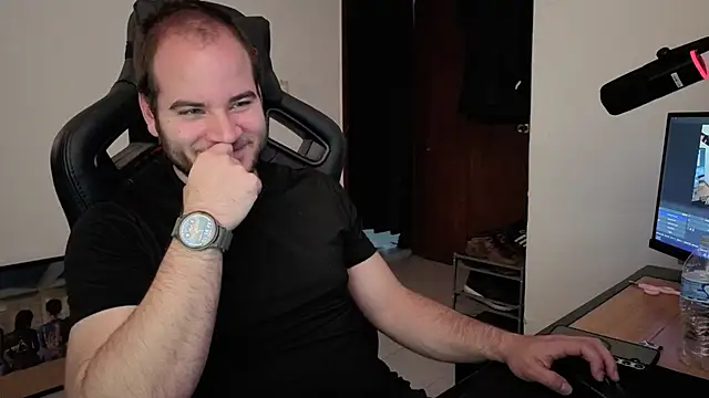 Snapshot of Paul00474 chatting on 8, 11, 2025 Paul00474 online show from 8, 11, 2025