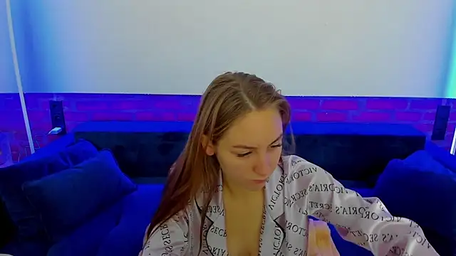 Snapshot of MilaAddams chatting on 12, 11, 2025 MilaAddams online show from 12, 11, 2025