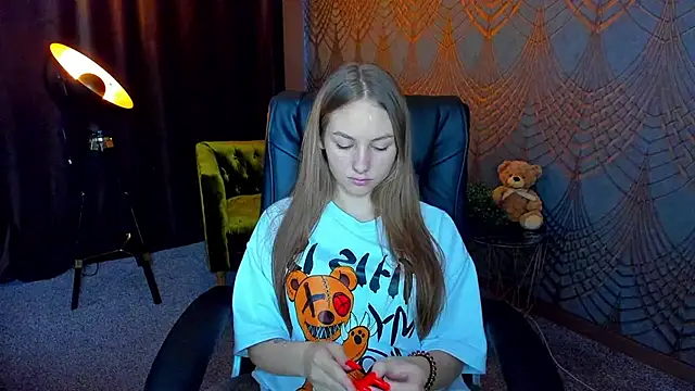 Snapshot of MilaAddams chatting on 11, 7, 2026 MilaAddams online show from 11, 7, 2026