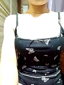 Snapshot of LucyyLy chatting on 7, 11, 2025 LucyyLy online show from 7, 11, 2025