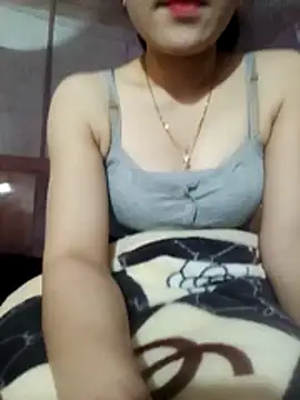 Snapshot of LucyyLy chatting on 25, 11, 2025 LucyyLy online show from 25, 11, 2025