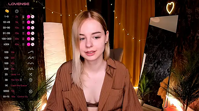 Snapshot of LillianShine chatting on 26, 4, 2026 LillianShine online show from 26, 4, 2026