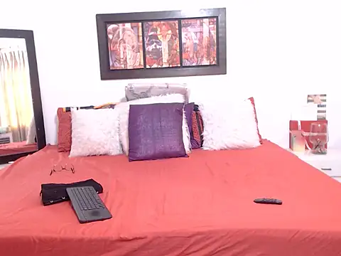 OSHYRIS online show from 10, 11, 2025