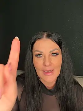 Nola Luxx-offiziell online show from 4, 2, 2026