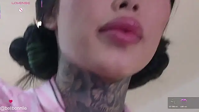 Snapshot of belllbonniie chatting on 15, 2, 2026 belllbonniie online show from 15, 2, 2026