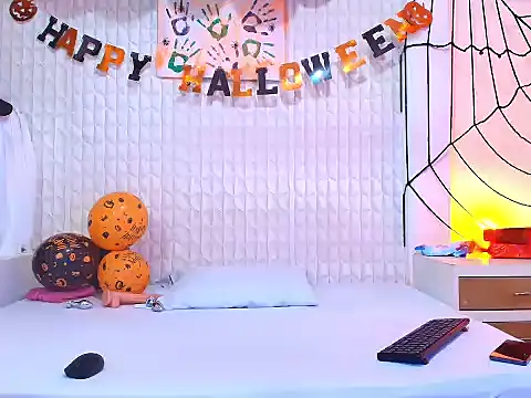 Snapshot of LuigiMarchetti chatting on 28, 10, 2025 LuigiMarchetti online show from 28, 10, 2025