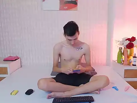 Snapshot of LuigiMarchetti chatting on 9, 11, 2025 LuigiMarchetti online show from 9, 11, 2025