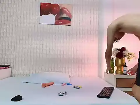 Snapshot of LuigiMarchetti chatting on 11, 11, 2025 LuigiMarchetti online show from 11, 11, 2025