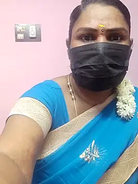 Snapshot of Tamil_Azhaghi25 chatting on 9, 9, 2025 Tamil Azhaghi25 online show from 9, 9, 2025