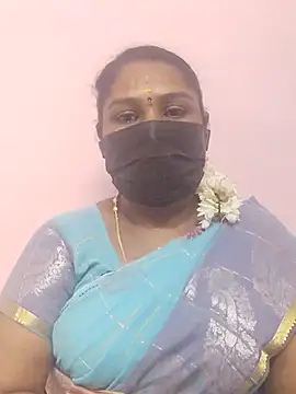 Snapshot of Tamil_Azhaghi25 chatting on 11, 9, 2025 Tamil Azhaghi25 online show from 11, 9, 2025