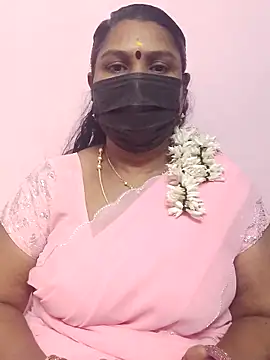 Snapshot of Tamil_Azhaghi25 chatting on 28, 9, 2025 Tamil Azhaghi25 online show from 28, 9, 2025
