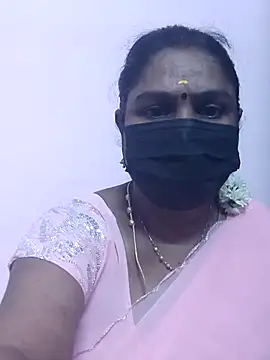 Snapshot of Tamil_Azhaghi25 chatting on 12, 10, 2025 Tamil Azhaghi25 online show from 12, 10, 2025