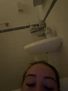 Lulumayxx online show from 12, 4, 2026