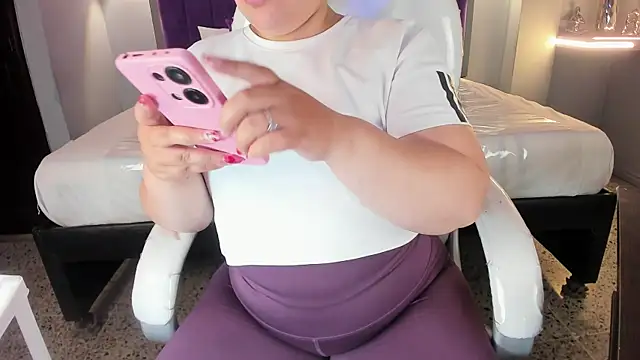 Miss Francheska online show from 1, 6, 2026