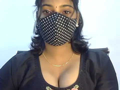 Snapshot of Hott_Noor chatting on 2, 11, 2025 Hott Noor online show from 2, 11, 2025