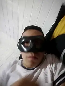 Snapshot of kirito84739 chatting on 13, 9, 2025 kirito84739 online show from 13, 9, 2025