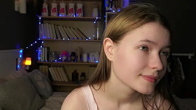 LynHillaire online show from 16, 2, 2026