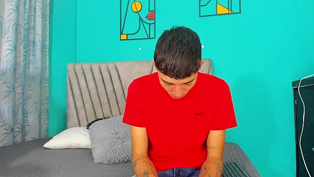 Maikol Ortiz online show from 12, 4, 2026