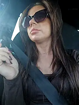 BabyFaceMia online show from 7, 11, 2025