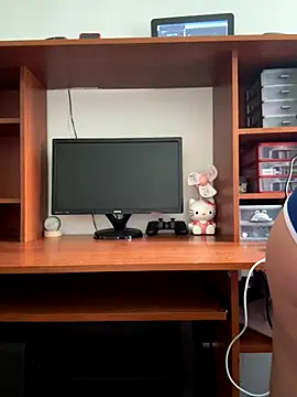 Snapshot of Yui-Ch06 chatting on 13, 10, 2025 Yui-Ch06 online show from 13, 10, 2025