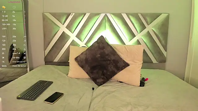 kaylii purple online show from 7, 11, 2025