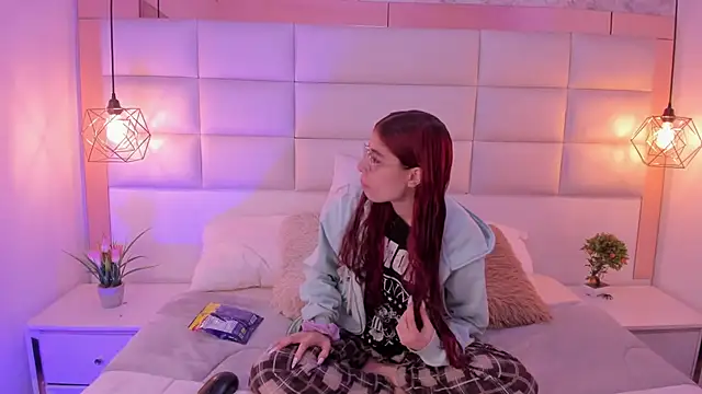 Gaby louse online show from 4, 12, 2025