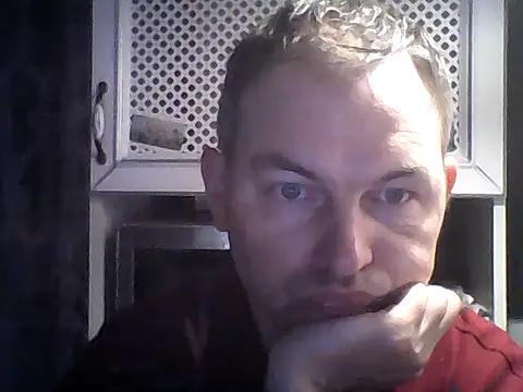 Snapshot of SummerArthur chatting on 8, 9, 2025 SummerArthur online show from 8, 9, 2025