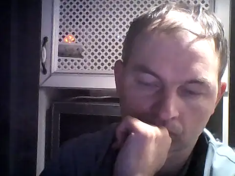 Snapshot of SummerArthur chatting on 1, 10, 2025 SummerArthur online show from 1, 10, 2025