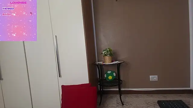 Snapshot of ScarletVerdi chatting on 22, 11, 2025 ScarletVerdi online show from 22, 11, 2025